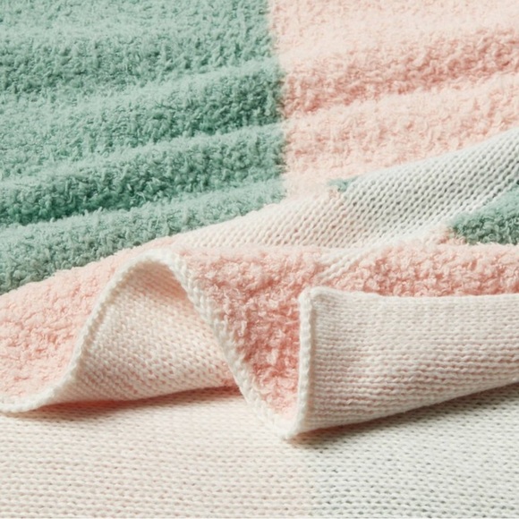 Pillowfort Tulip Knit Throw Blanket Cream Green Pink 48x58 - Picture 3 of 6